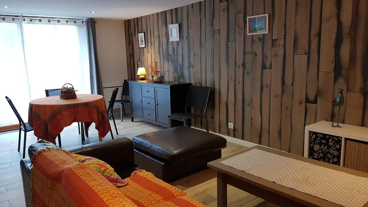 Auberge De Keringar 르 꽁께 게스트하우스
