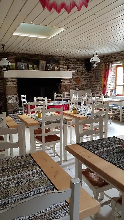 Auberge De Keringar 르 꽁께 게스트하우스